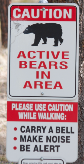 Warning sign: Active bears in area
